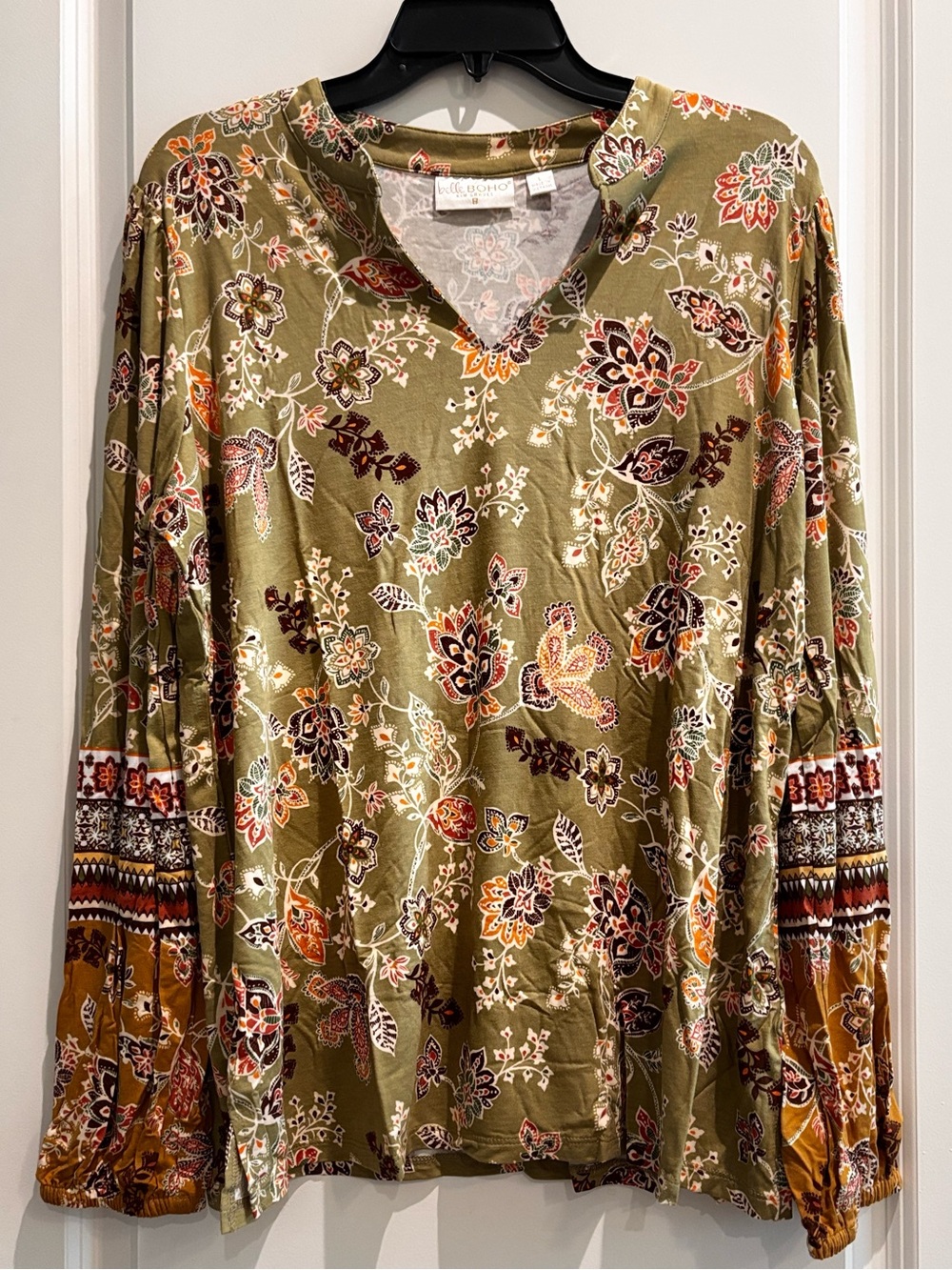 NWT Belle Boho Kim Gravel Olive Floral Boho Peasant Top Large boutique-style top